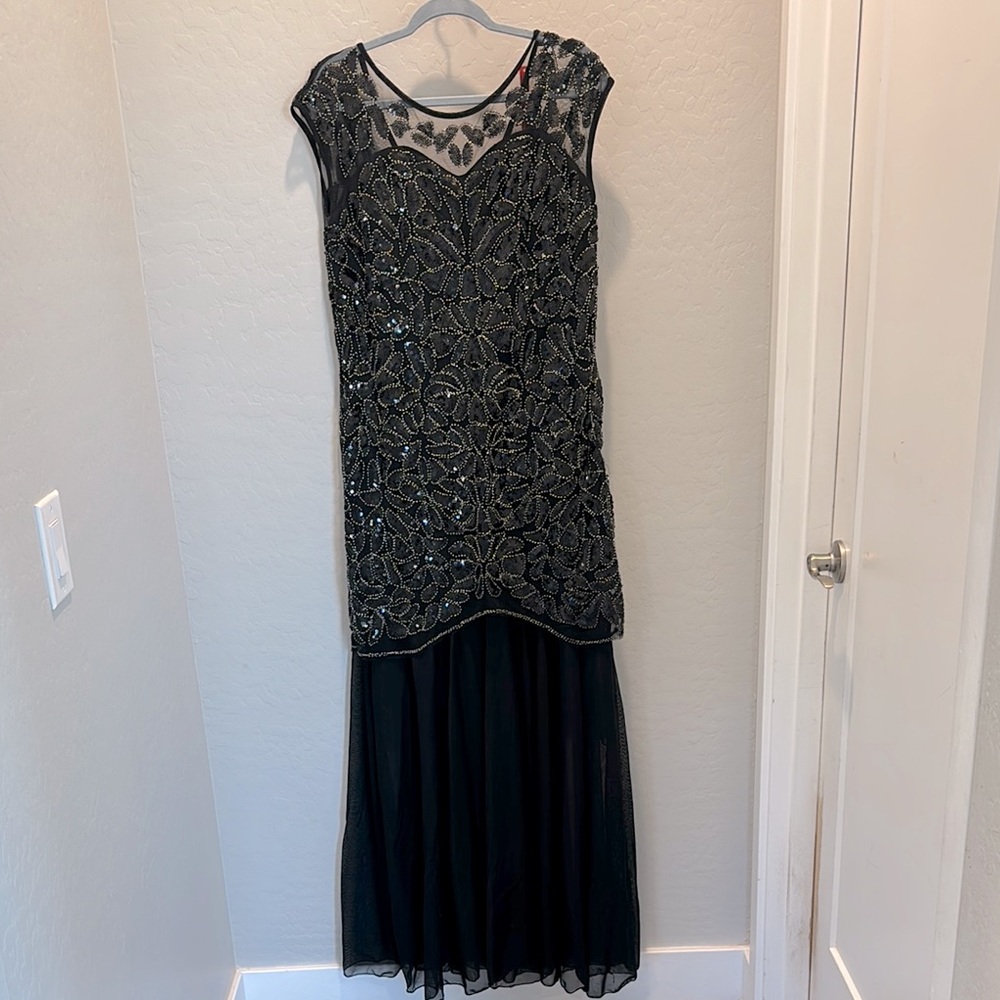 Stunning CLASSY Black Evening Gown